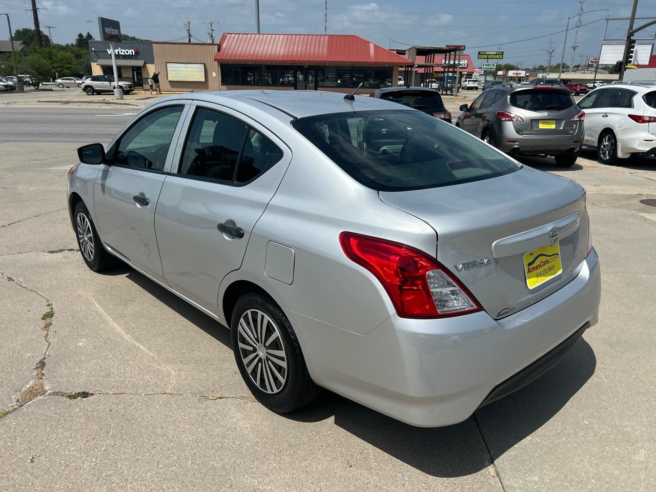 Used 2018 Nissan Versa S FWD image 5
