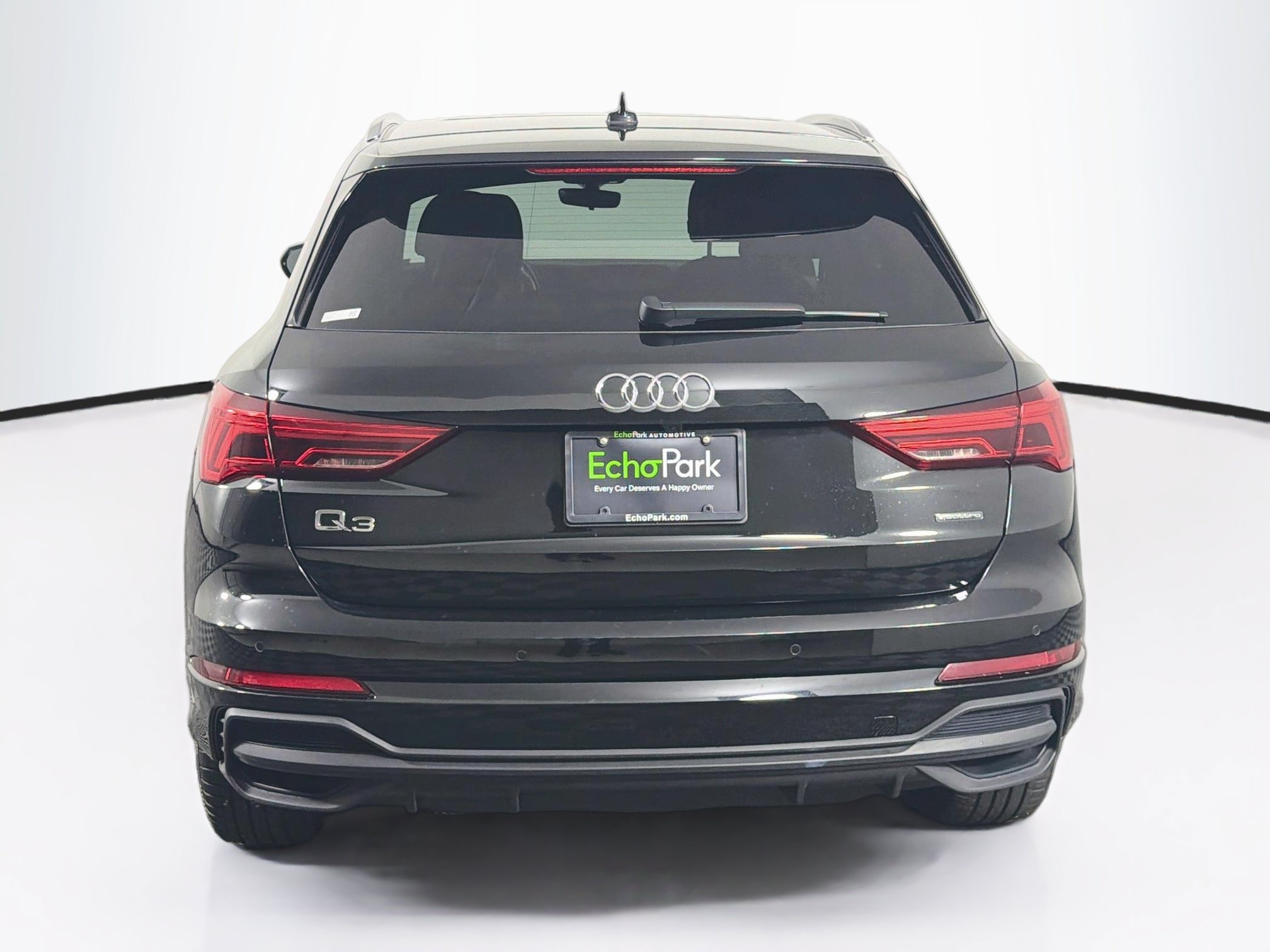 Used 2025 Audi Q3 2.0T Premium AWD/4WD image 7
