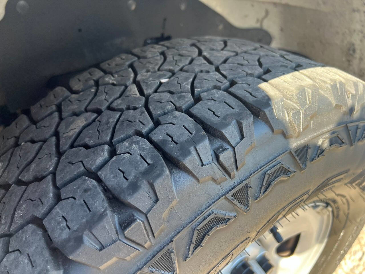 Used 2018 Chevrolet Express 3500 3500 3dr Cargo Van w/ Driver Convenience Package image 19