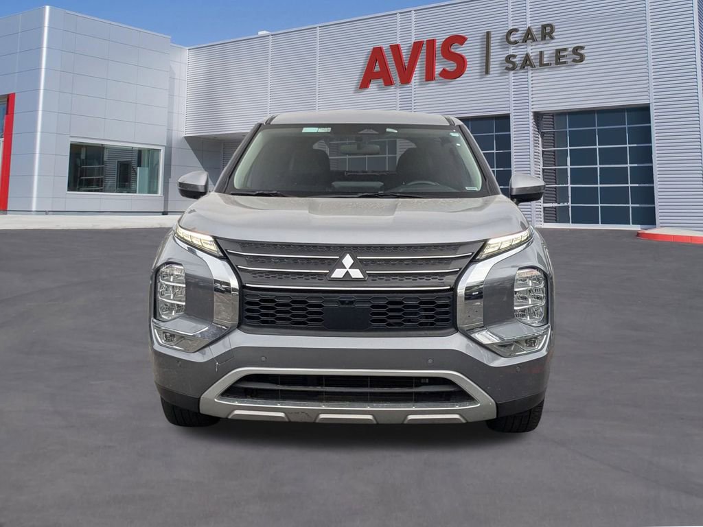 Used 2024 Mitsubishi Outlander SE image 10