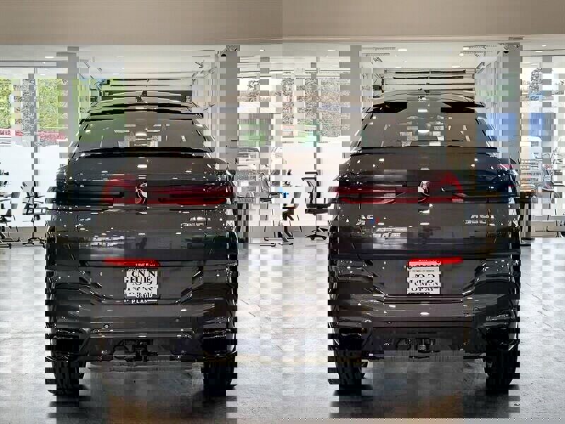 Used 2025 BMW X6 M60i image 5
