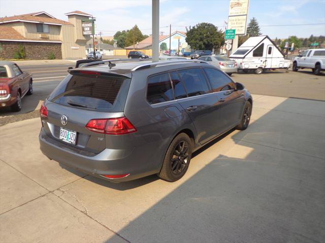 Used 2015 Volkswagen Golf TDI SEL FWD image 3