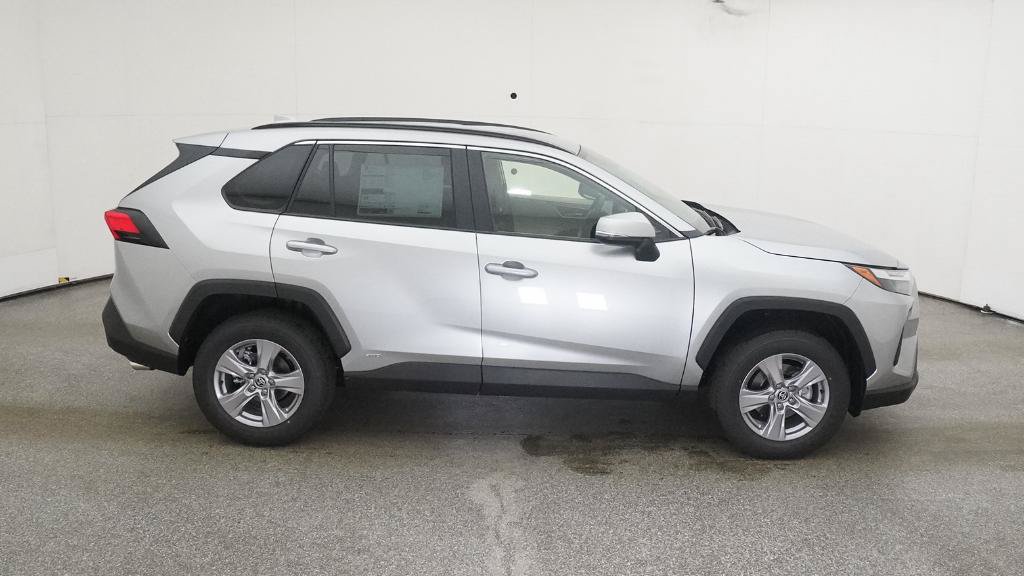 New 2025 Toyota RAV4 XLE AWD/4WD image 14