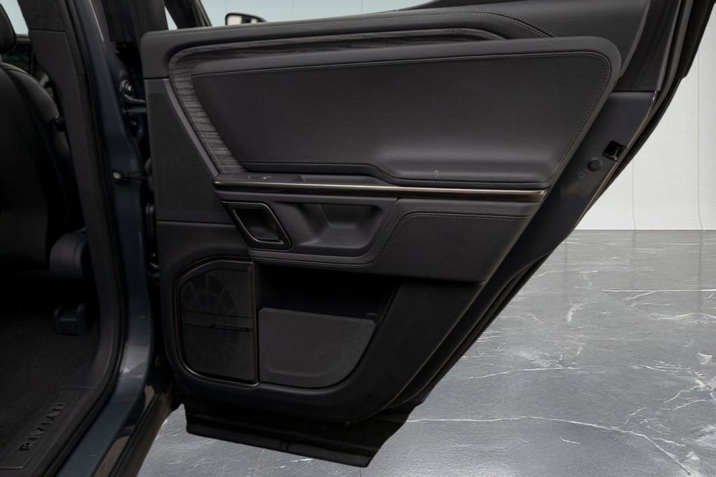 Used 2022 Rivian R1T Adventure image 23