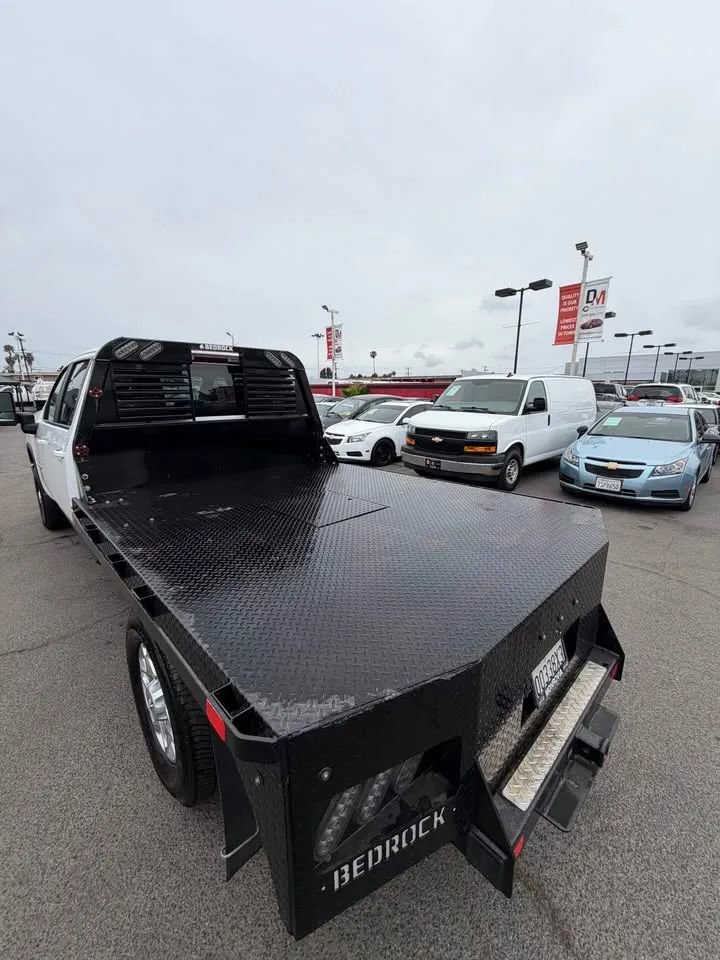 Used 2023 Chevrolet Silverado 3500 LT image 6