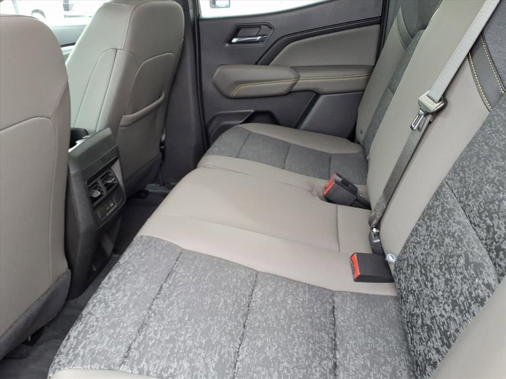 Used 2023 Chevrolet Colorado ZR2 image 9