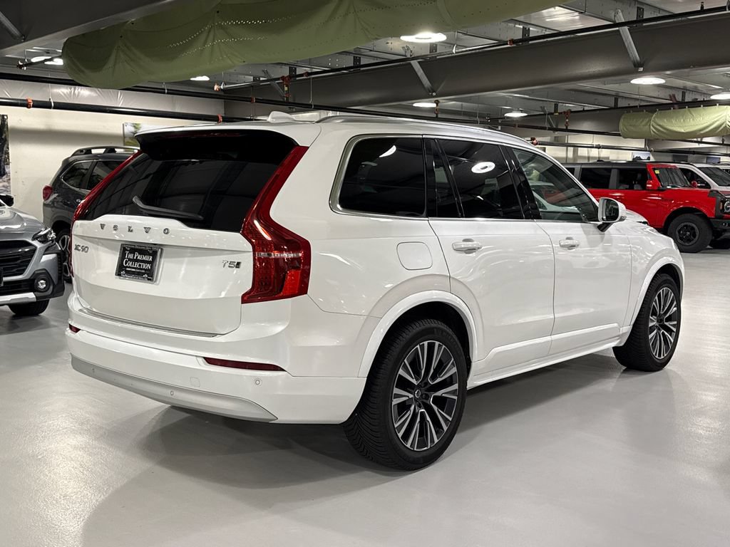 Used 2022 Volvo XC90 T5 Momentum w/ Climate Package AWD/4WD image 2