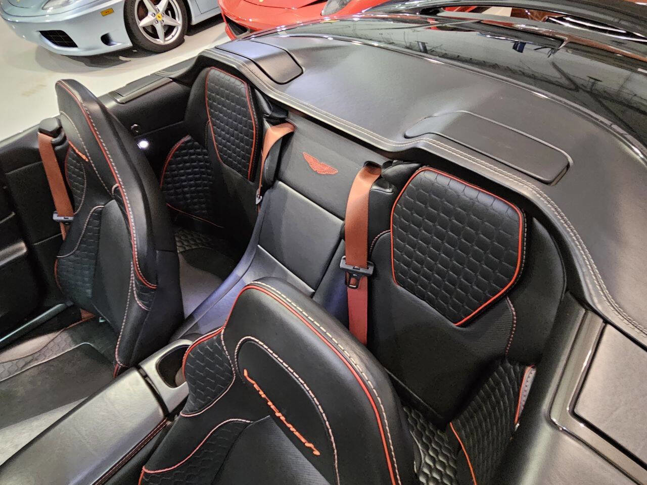 Used 2014 Aston Martin Vanquish Volante image 32