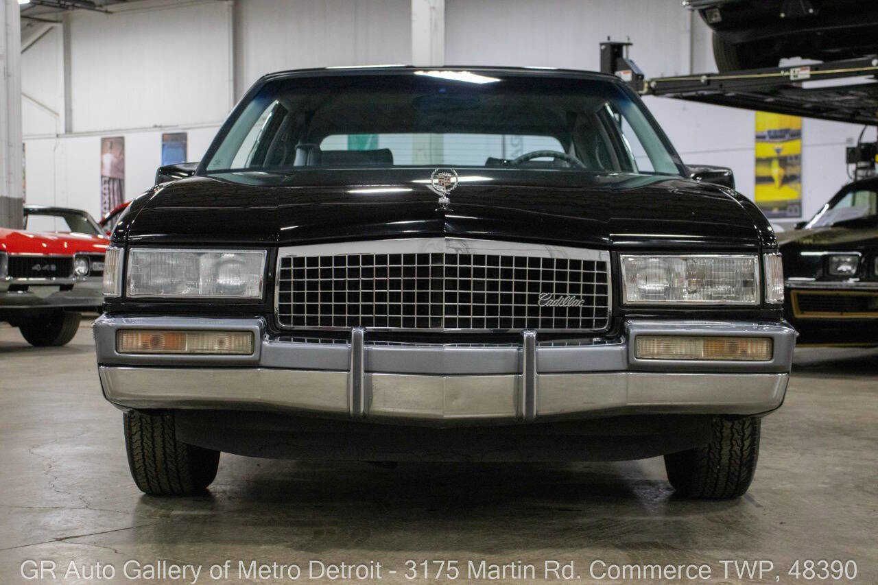 Used 1990 Cadillac Fleetwood Coupe FWD image 12