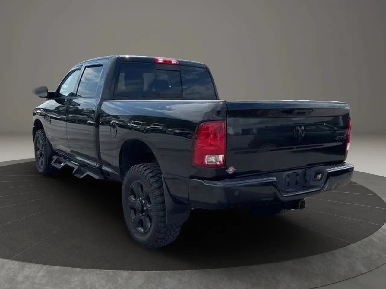 Used 2015 RAM 3500 Big Horn w/ Black Appearance Group AWD/4WD image 8