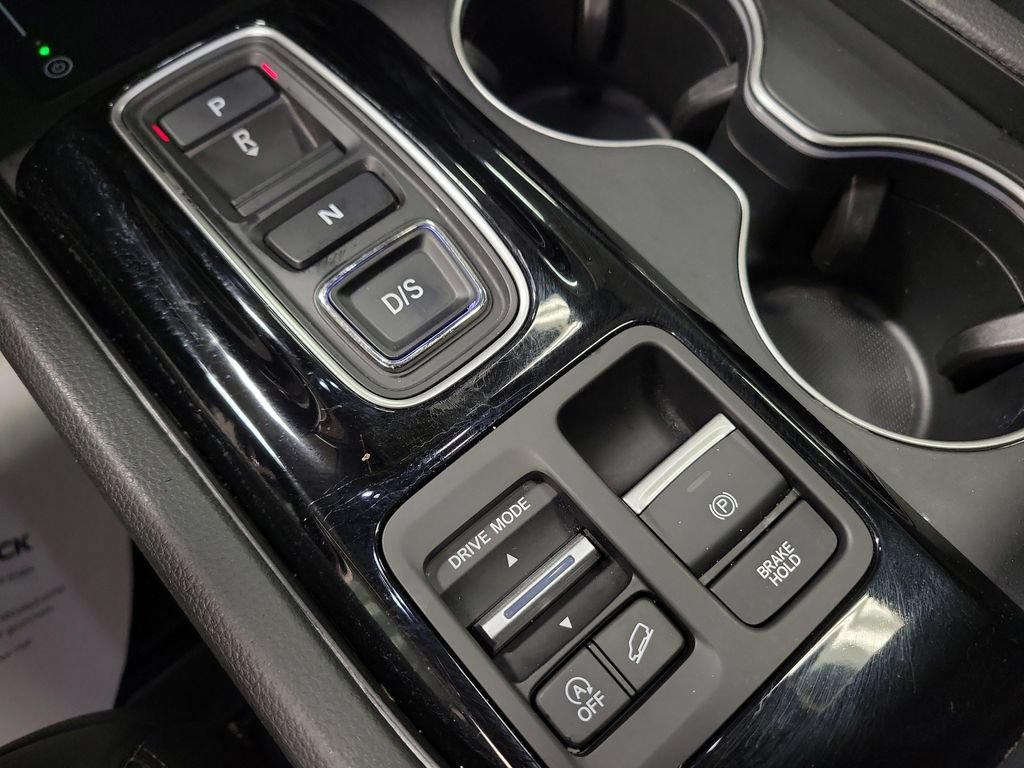 Used 2025 Honda Pilot Touring image 21
