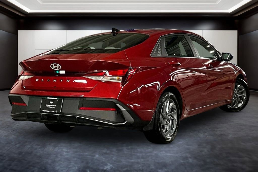 Used 2024 Hyundai Elantra SEL image 6
