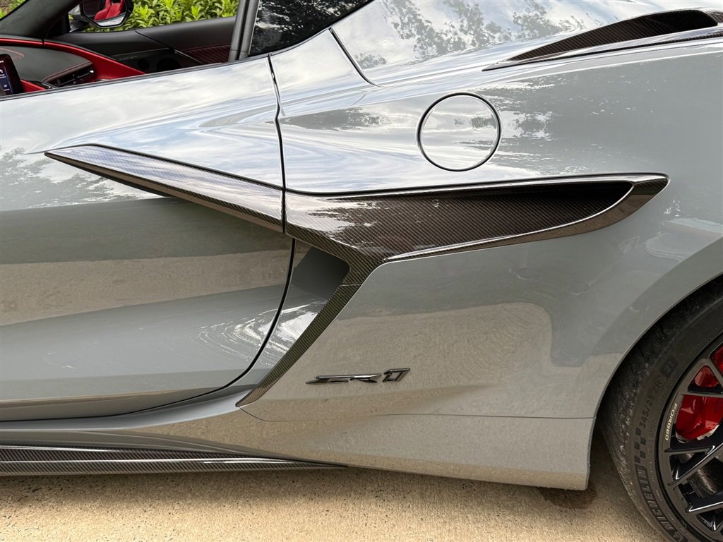 Used 2025 Chevrolet Corvette ZR1 w/ ZR1 Carbon Fiber Aero Package image 29