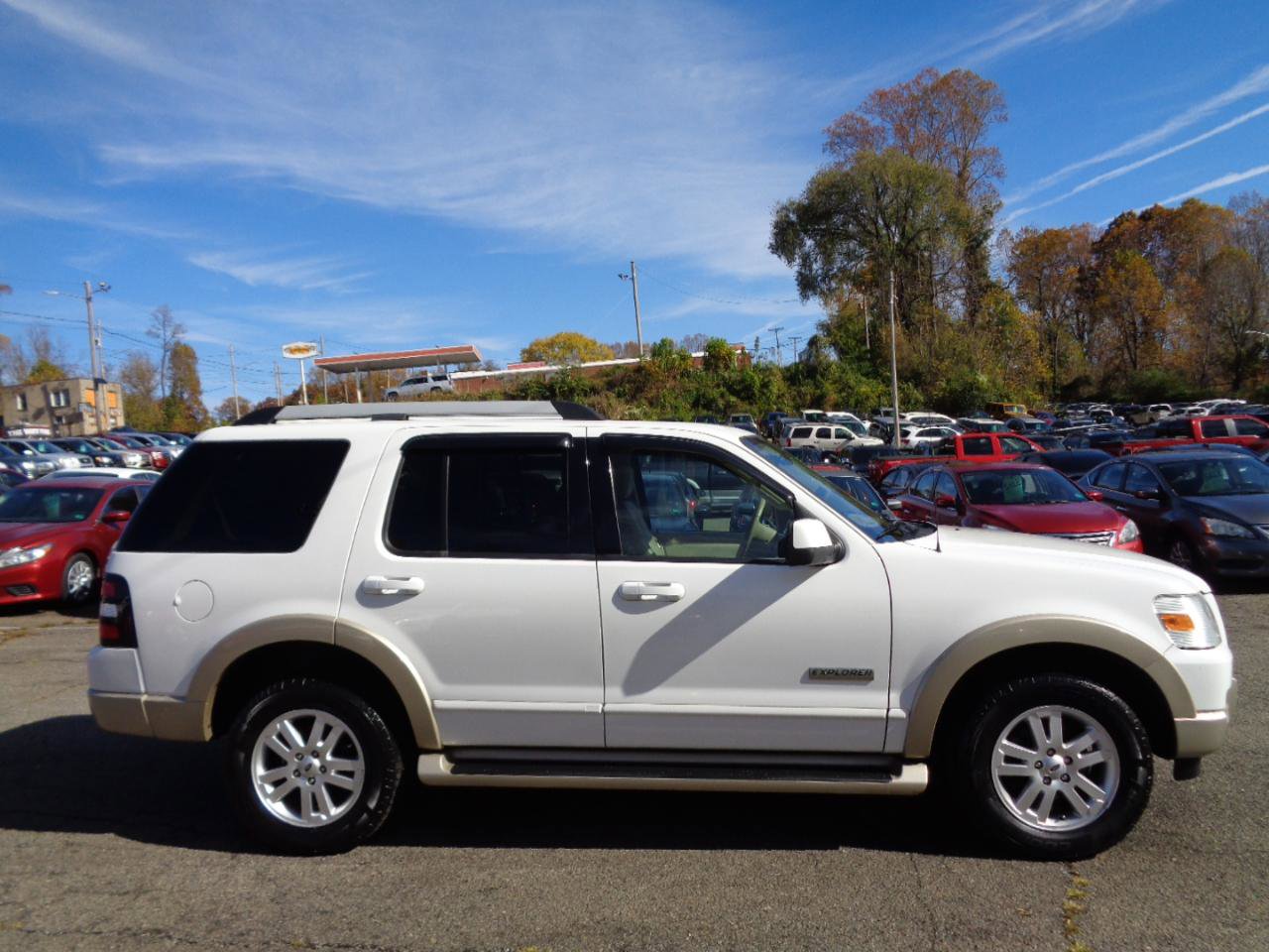 Used 2007 Ford Explorer Eddie Bauer AWD/4WD image 4