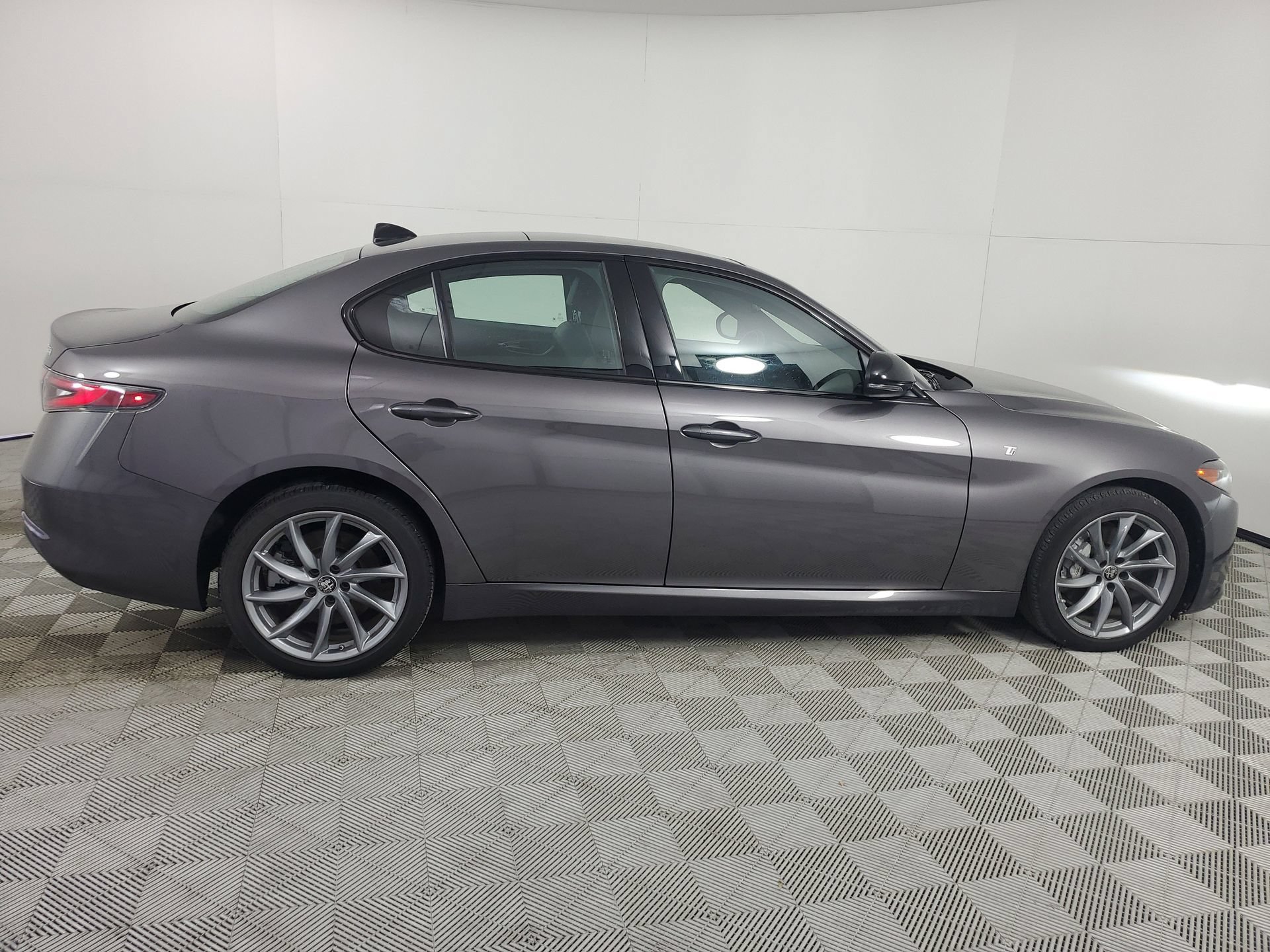 Used 2024 Alfa Romeo Giulia Ti w/ Active Assist Plus Package AWD/4WD image 12