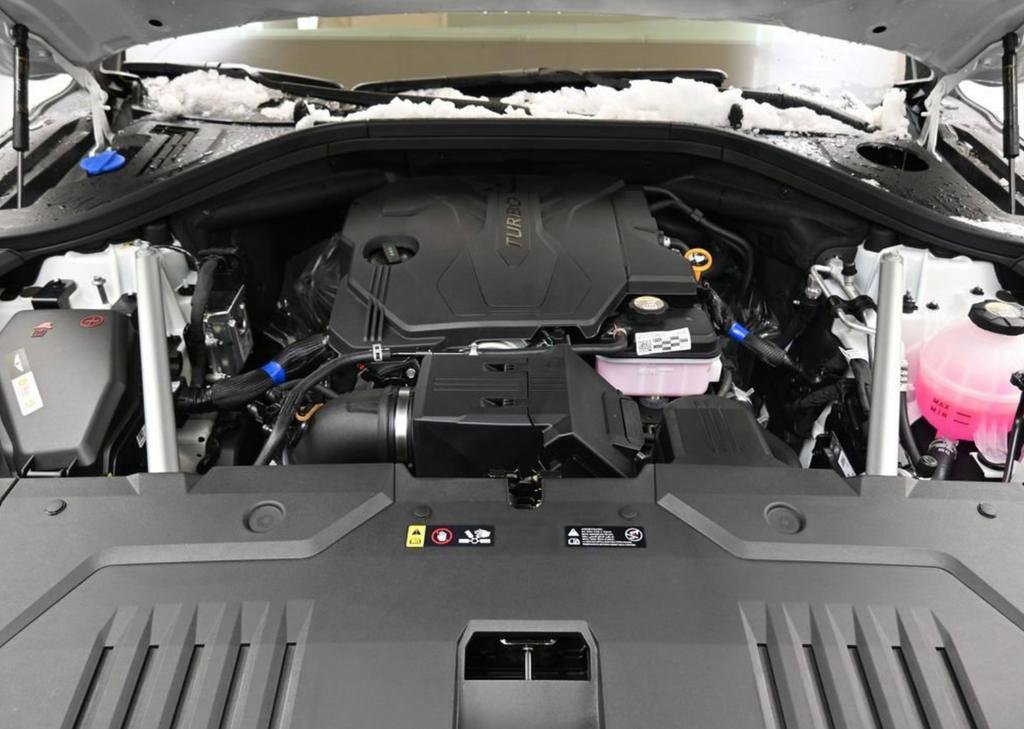 Used 2025 Genesis GV70 2.5T image 9