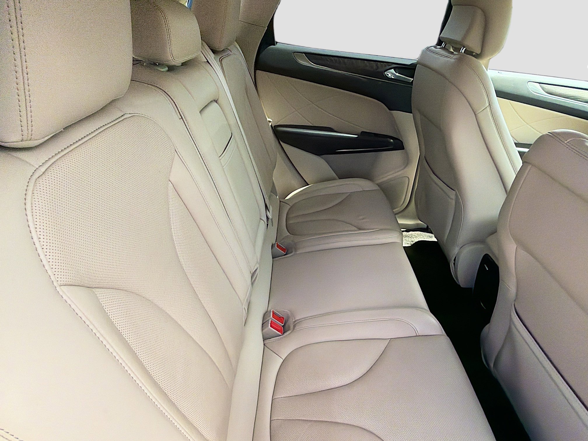 Used 2018 Lincoln MKC Reserve image 28