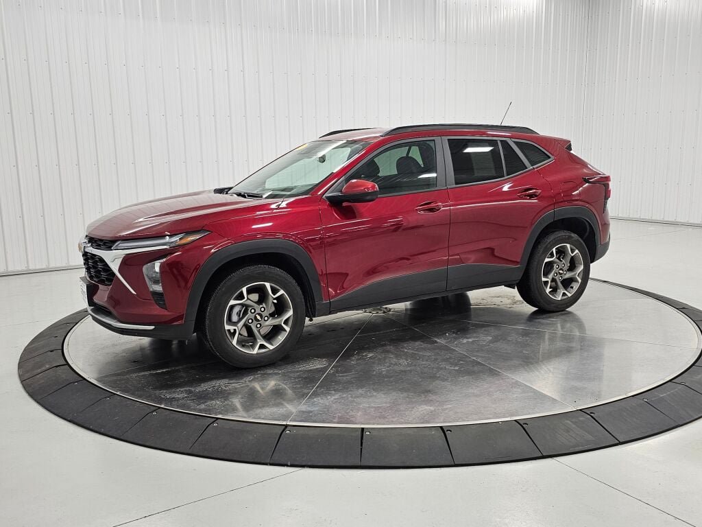 Used 2025 Chevrolet Trax LT