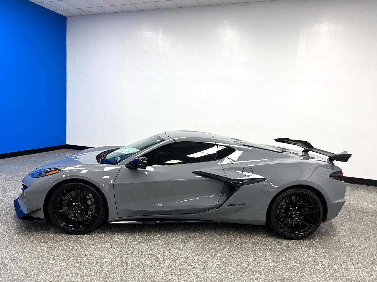 Used 2024 Chevrolet Corvette Z06 w/ Z07 Performance Package image 7