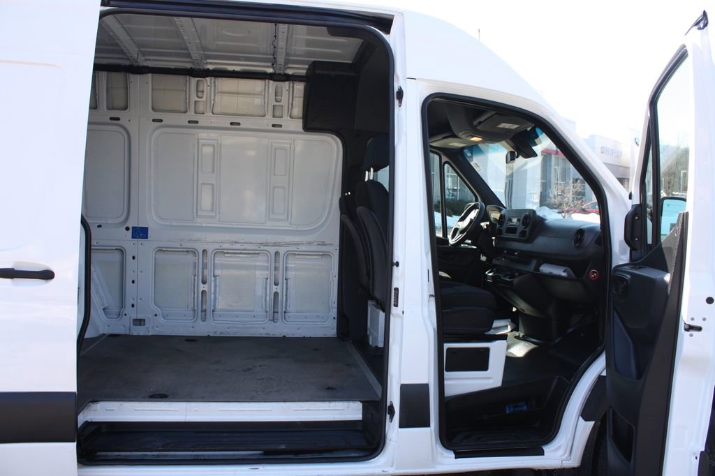 Used 2020 Mercedes-Benz Sprinter 144 Cargo image 26