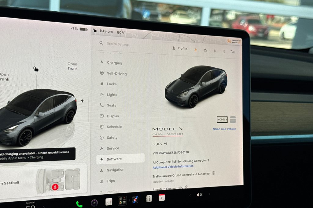 Used 2022 Tesla Model Y Performance AWD/4WD image 32