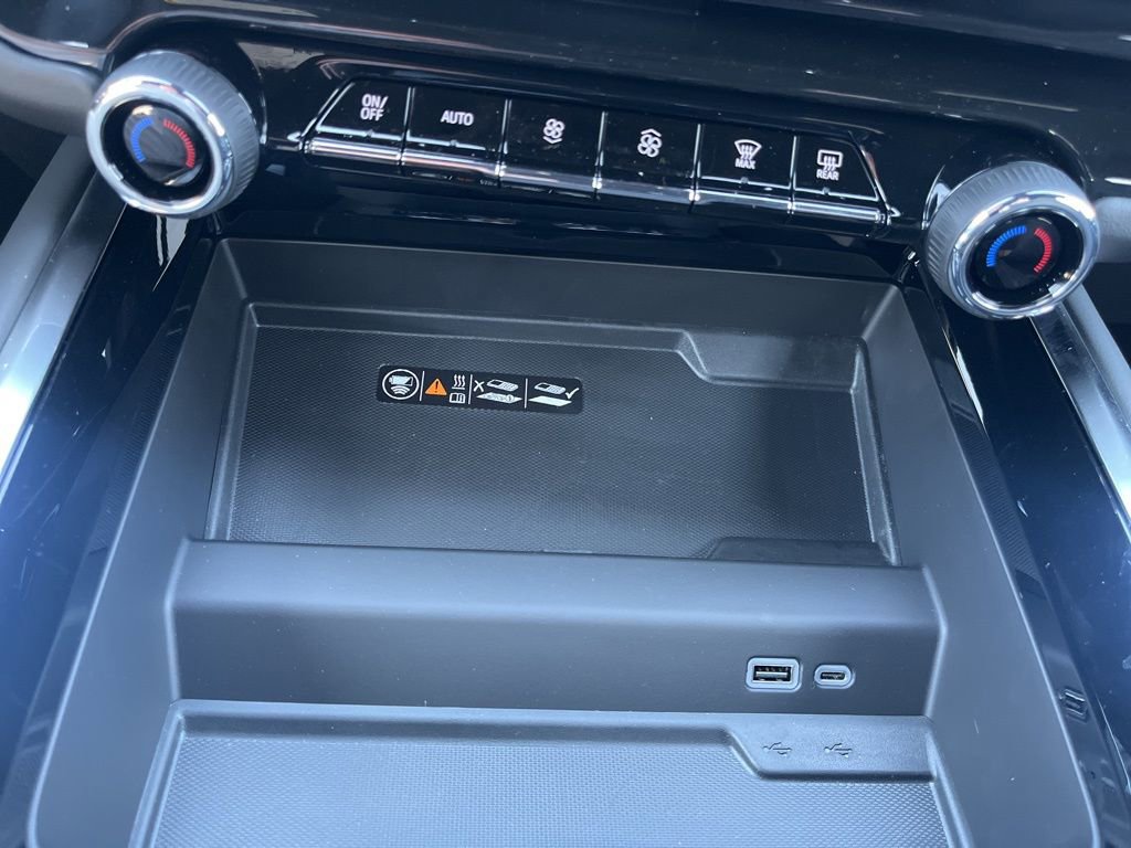 New 2026 Chevrolet Tahoe High Country AWD/4WD image 28