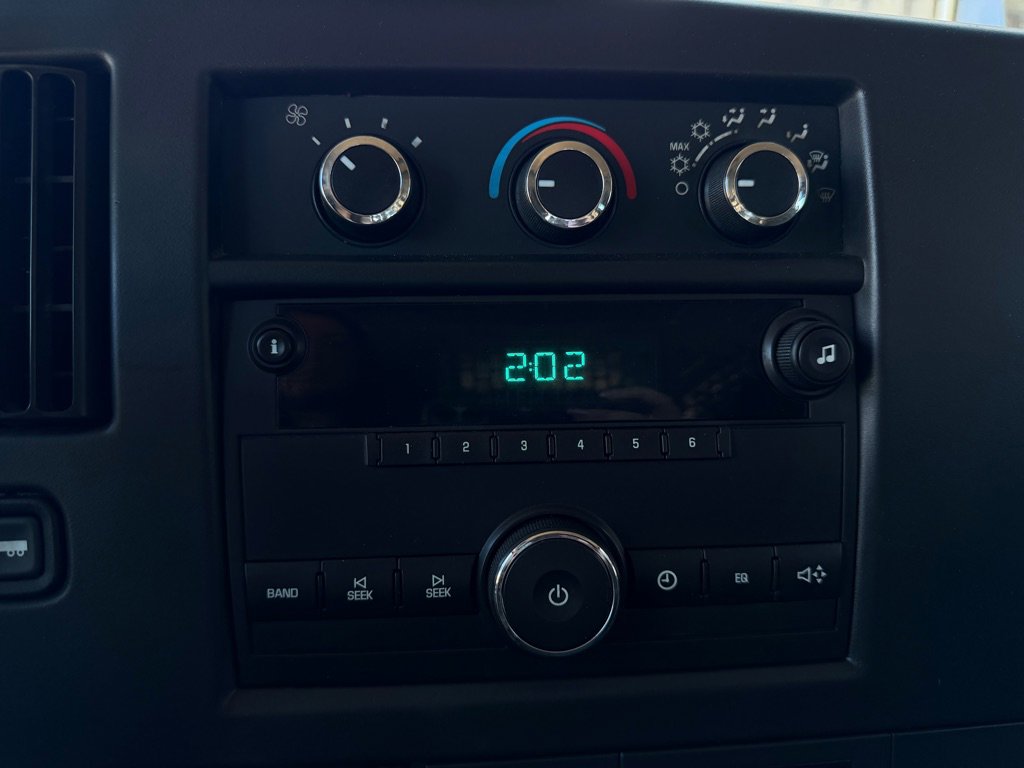Used 2014 GMC Savana 1500 RWD image 7