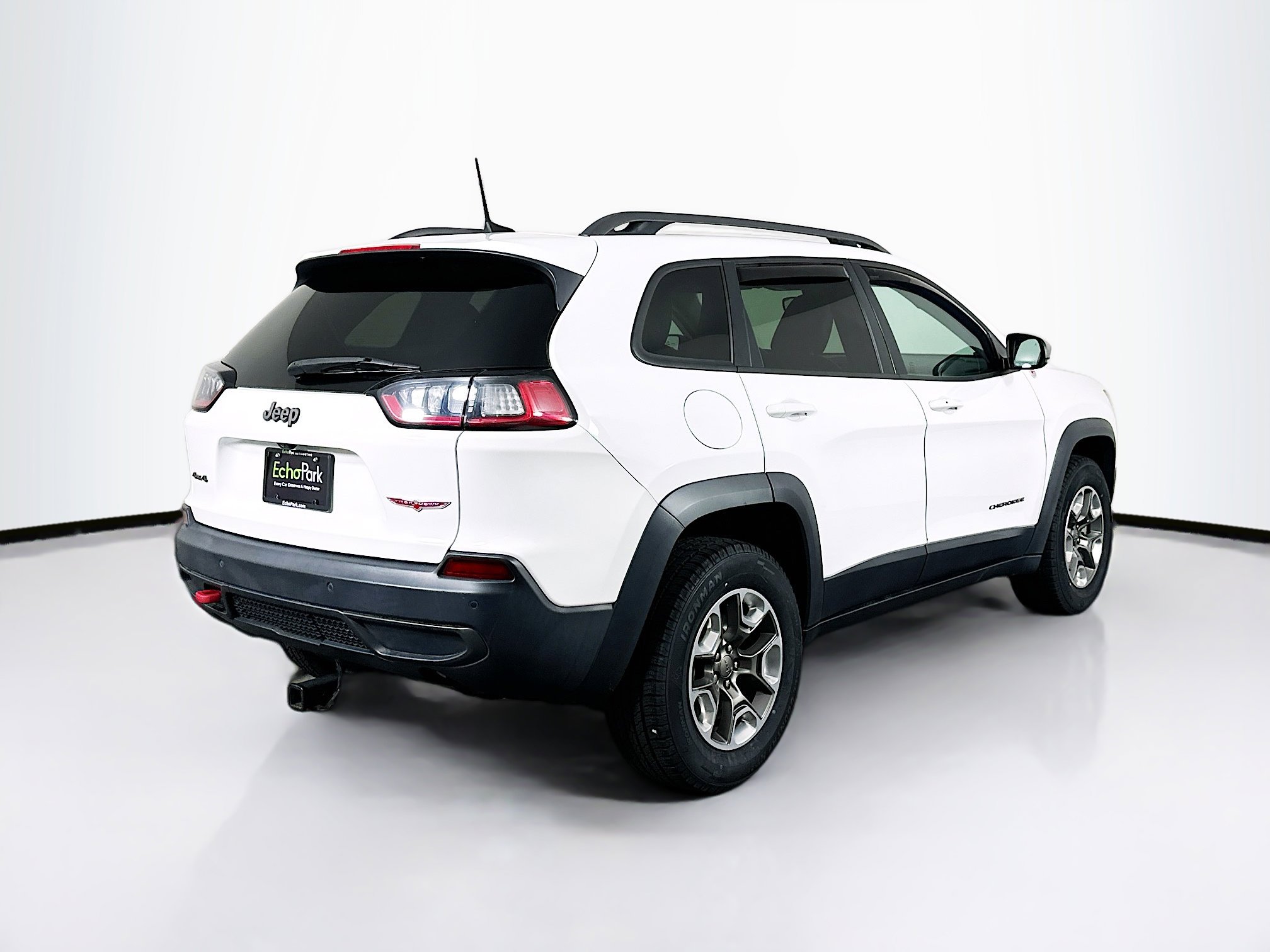 Used 2020 Jeep Cherokee Trailhawk w/ Comfort/Convenience Group AWD/4WD image 9