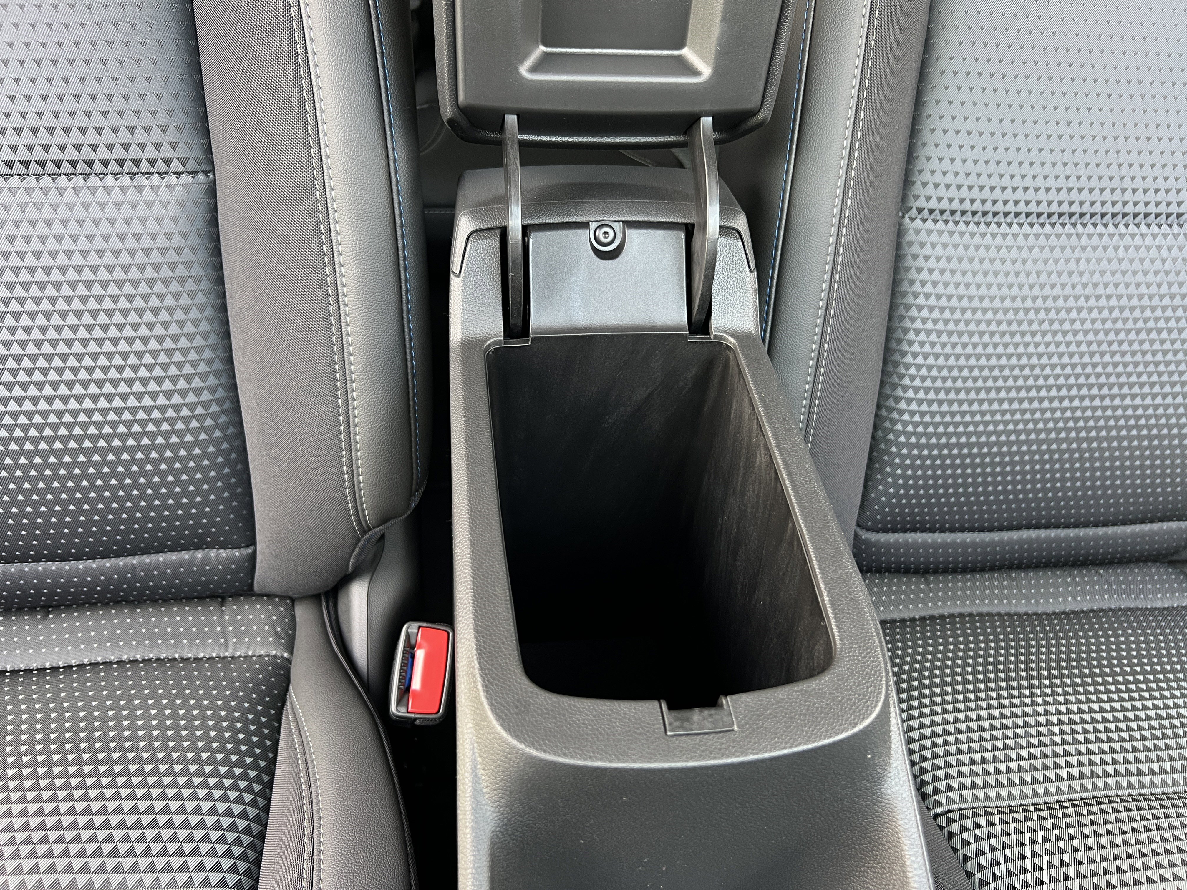 New 2026 Chevrolet Trax LT w/ LT Convenience Package FWD image 24