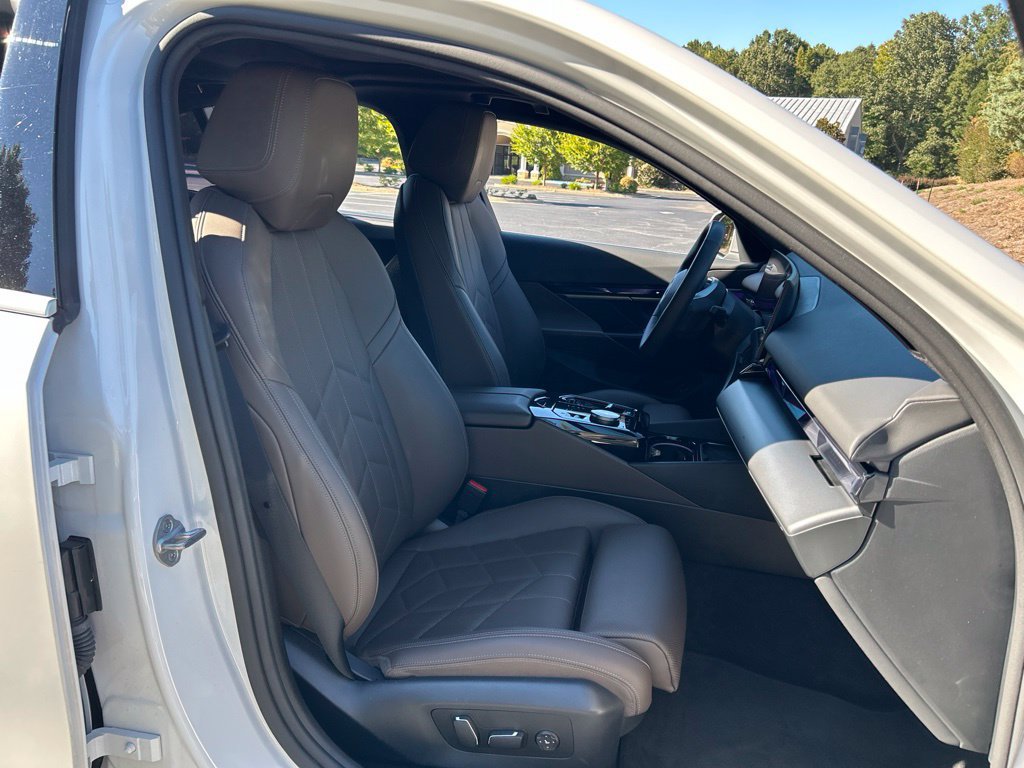 Used 2024 BMW i5 eDrive40i w/ M Sport Package RWD image 48