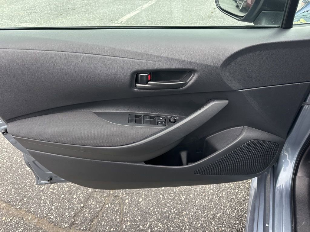 Used 2025 Toyota Corolla LE image 20