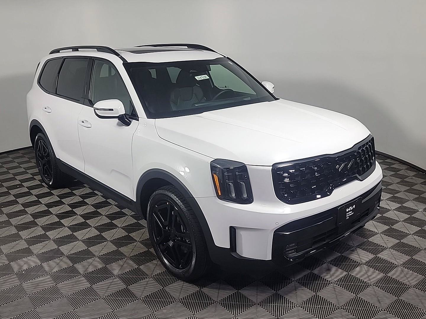 Used 2025 Kia Telluride SX Prestige X-Line AWD/4WD image 2