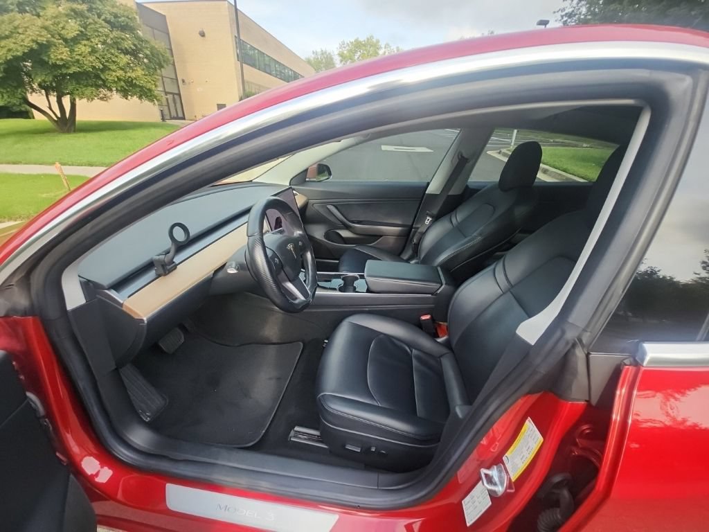 Used 2018 Tesla Model 3 Long Range RWD image 6