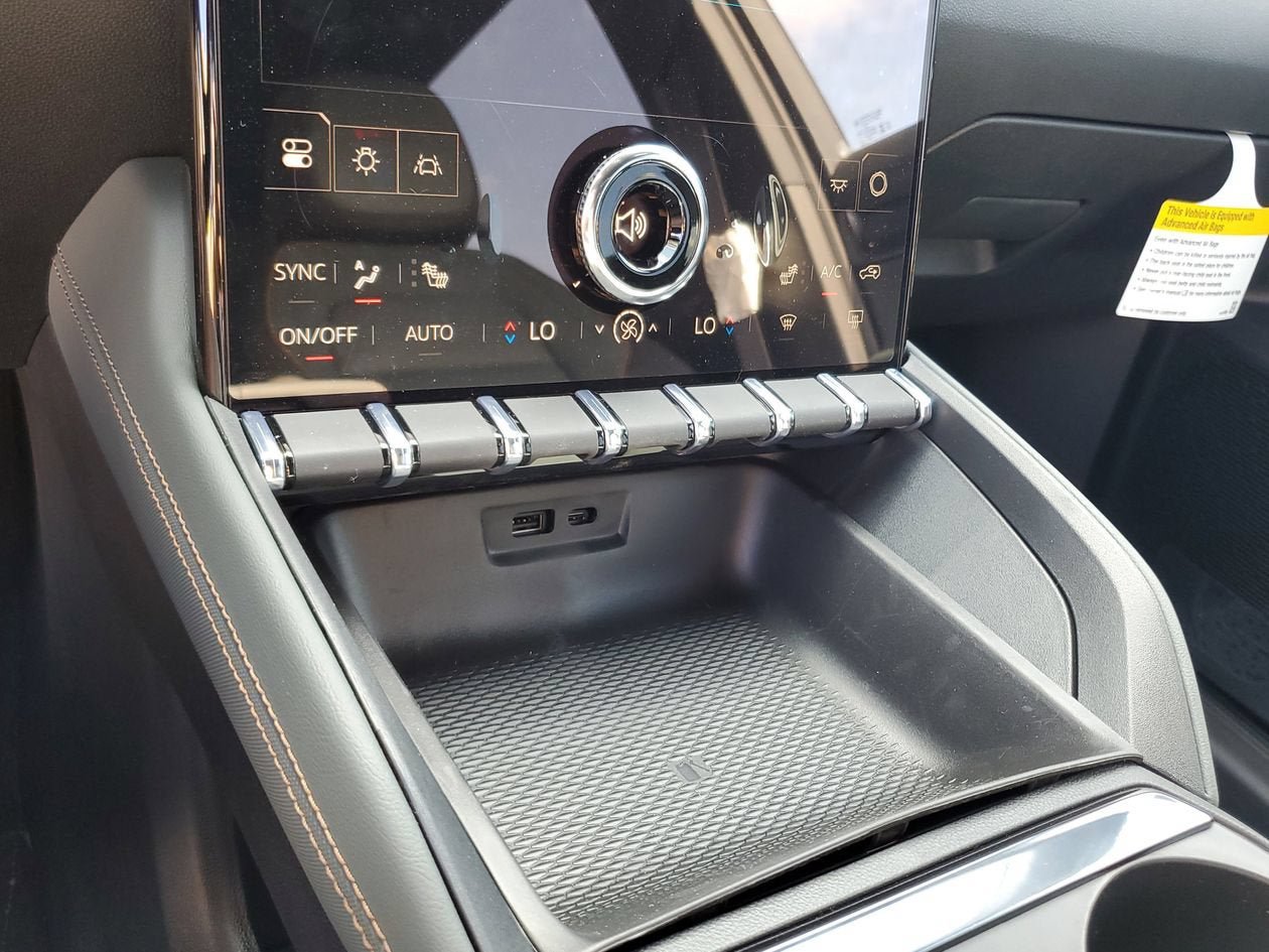New 2026 GMC Terrain AT4 w/ Technology Package II AWD/4WD image 23