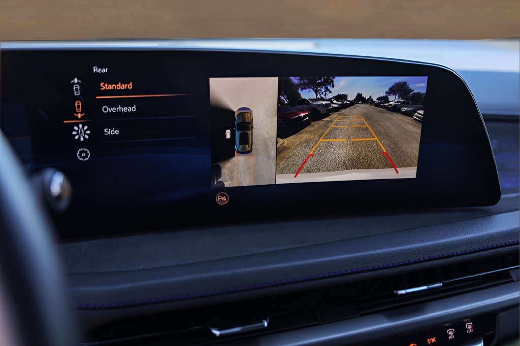 Certified 2025 Cadillac XT4 Sport FWD image 16