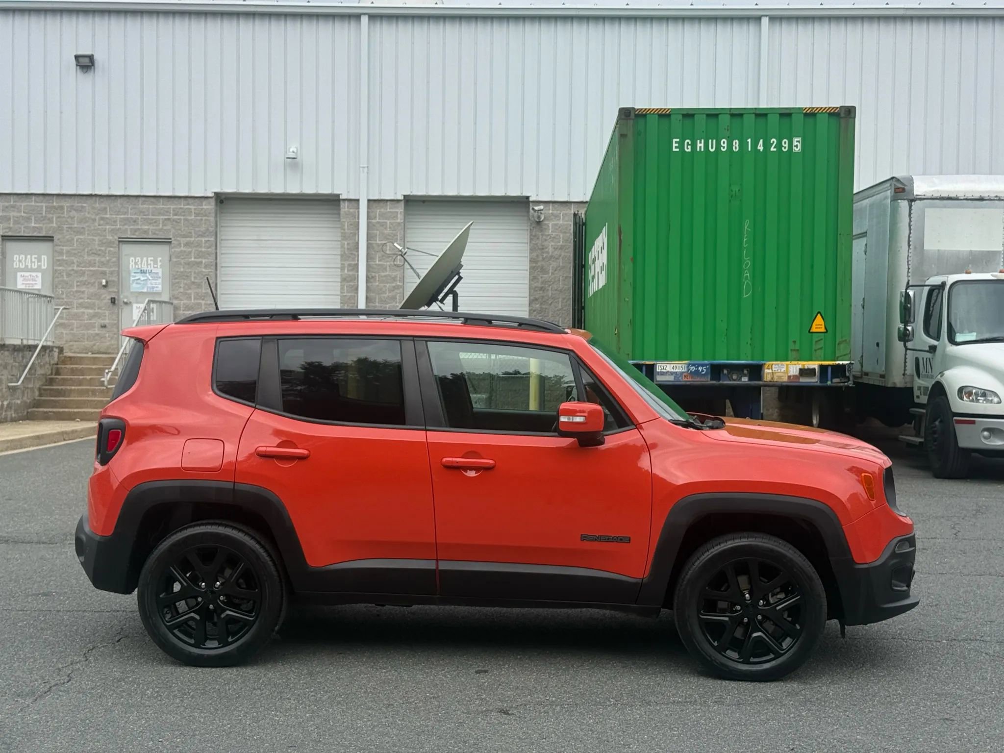 Used 2018 Jeep Renegade Altitude w/ UConnect 8.4 Nav Group image 11