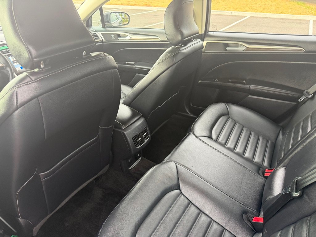 Used 2018 Ford Fusion Energi SE FWD image 14