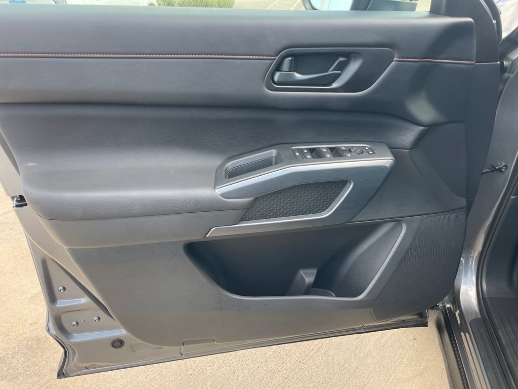 Certified 2025 Nissan Pathfinder Rock Creek AWD/4WD image 21