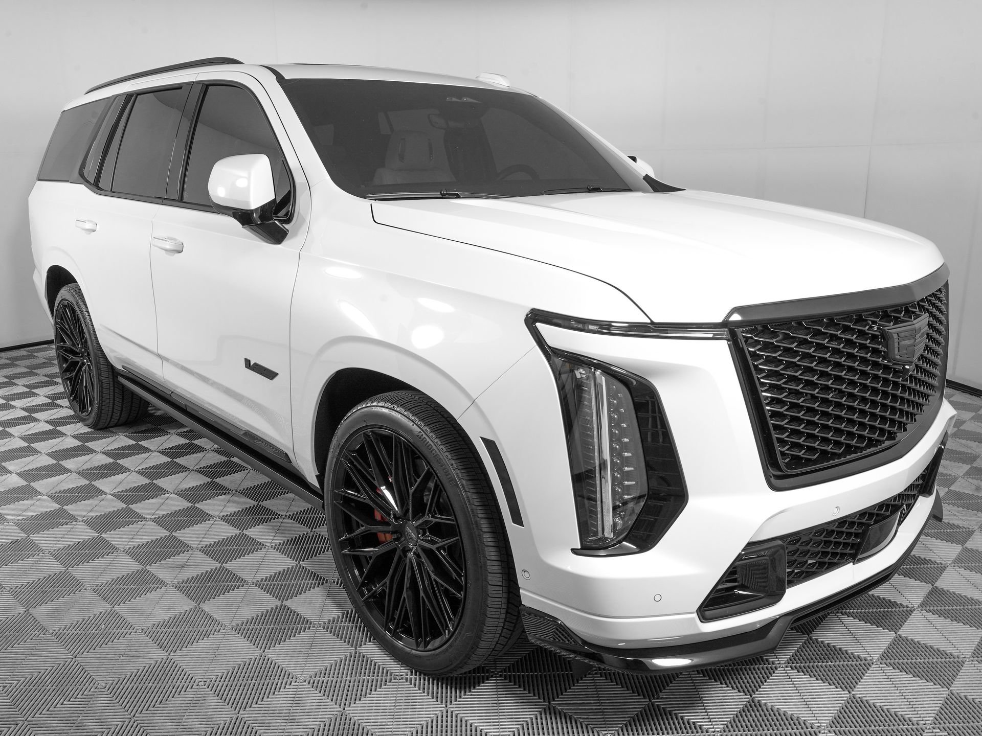 Used 2026 Cadillac Escalade V w/ LPO, ONYX Package AWD/4WD image 2