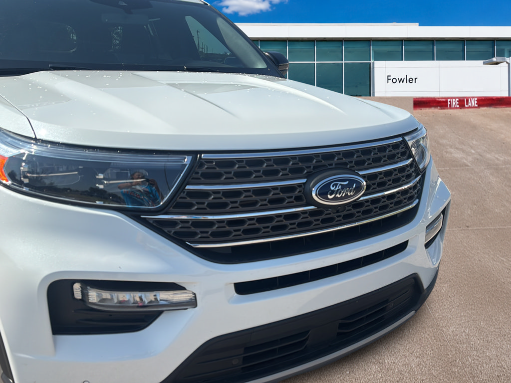 Used 2024 Ford Explorer King Ranch w/ Technology Package AWD/4WD image 46