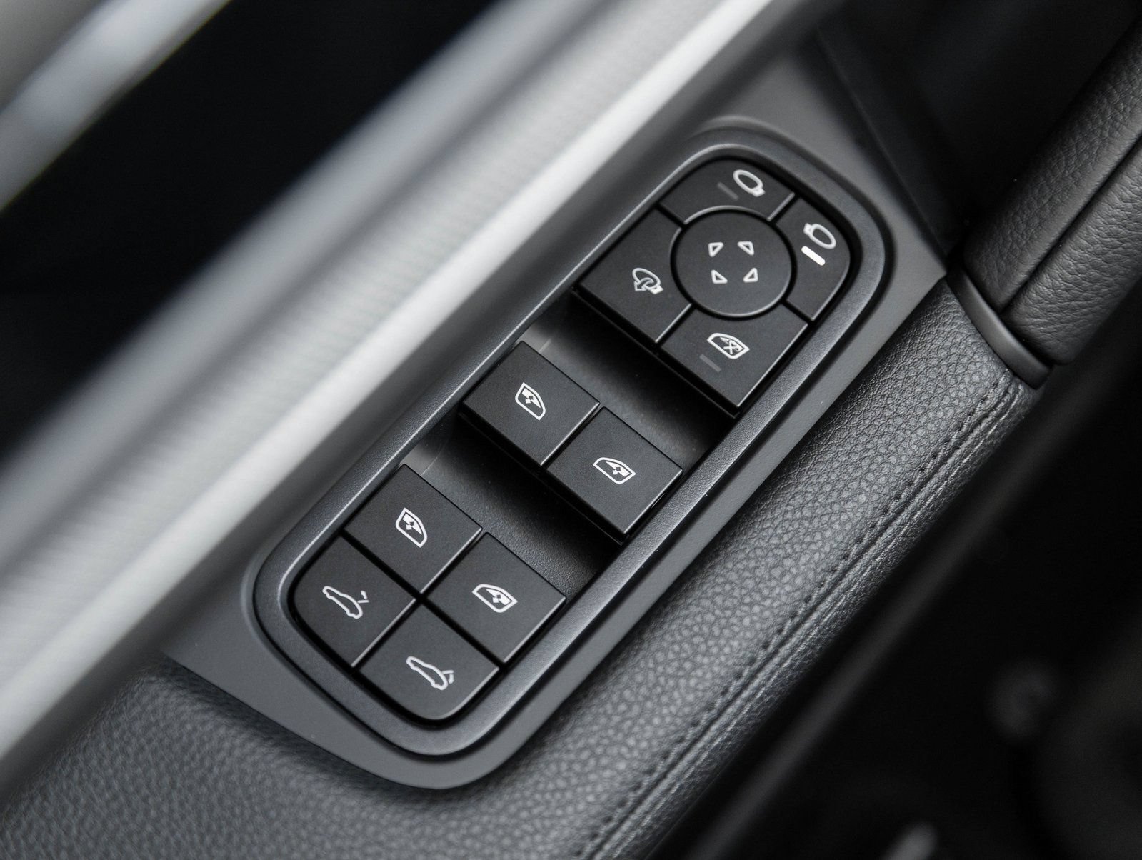 Certified 2026 Porsche Cayenne Coupe AWD/4WD image 20