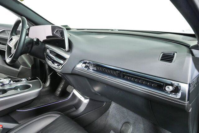 Used 2025 Cadillac Lyriq Sport AWD/4WD image 34