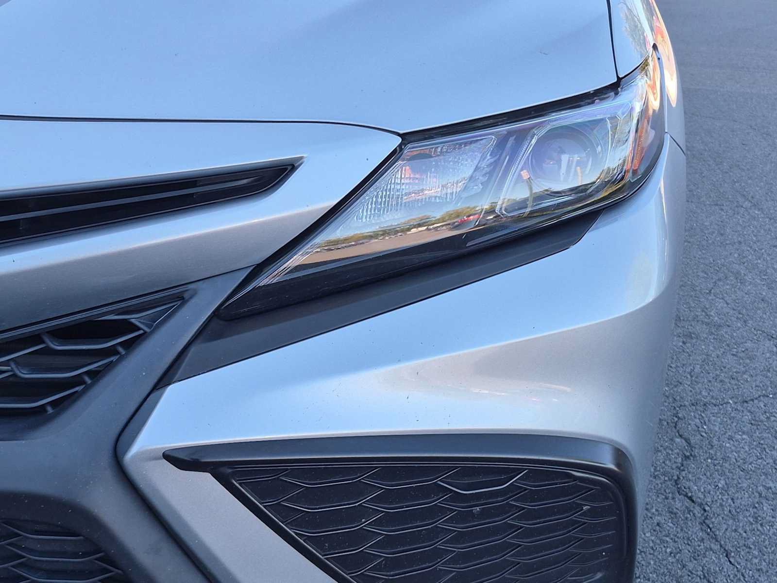 Used 2023 Toyota Camry SE FWD image 11