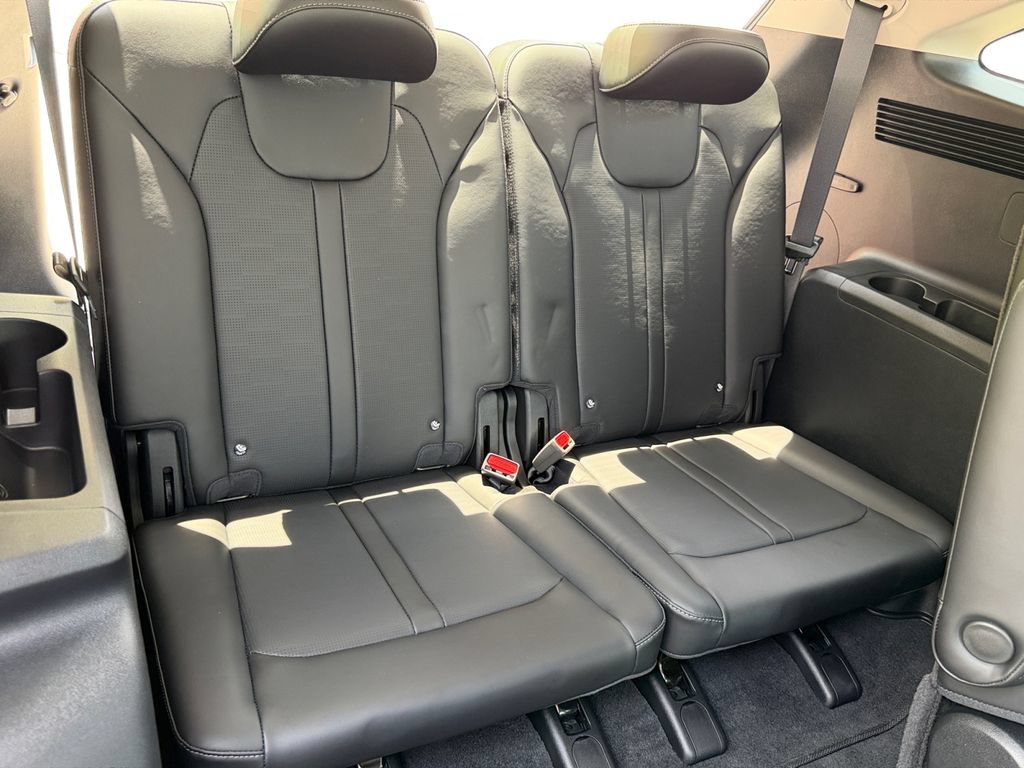 Used 2025 Kia Sorento SX AWD/4WD image 10