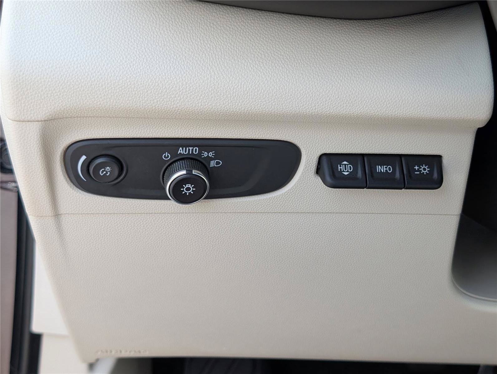 Used 2023 Buick Envision Avenir AWD/4WD image 24