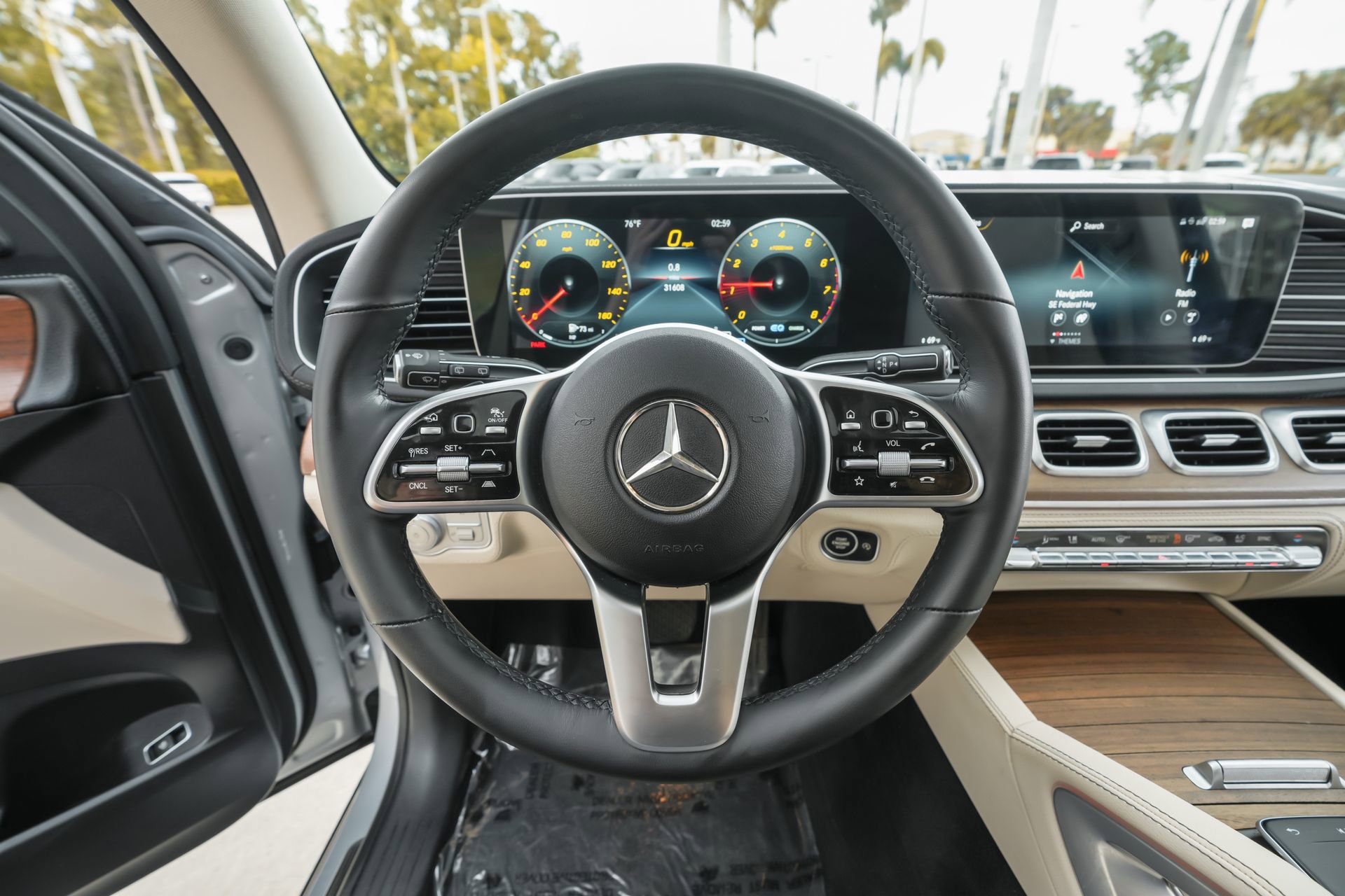 Used 2023 Mercedes-Benz GLE 450 4MATIC image 9