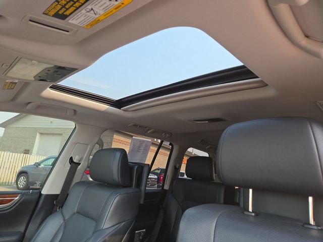 Used 2017 Lexus LX 570 4WD w/ Luxury Package image 32