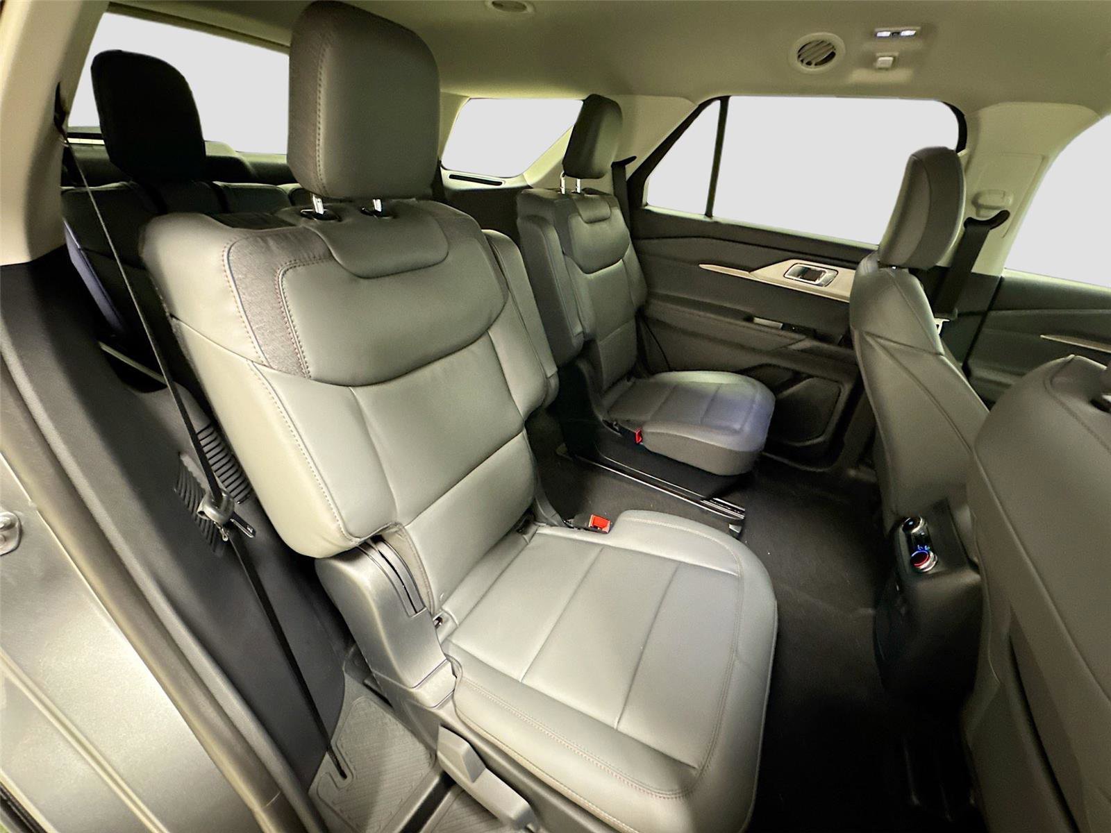 New 2026 Ford Explorer Active w/ Active Comfort Package image 27