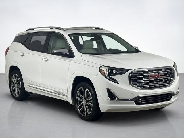 Used 2018 GMC Terrain Denali w/ Comfort Package AWD/4WD image 2