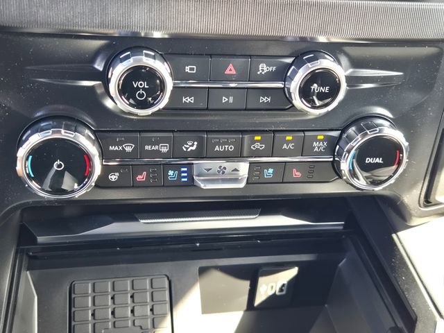 New 2026 Ford F350 Platinum w/ Tremor Off-Road Package AWD/4WD image 22